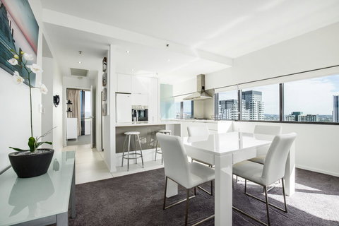 Ultra Broadbeach - Accommodation Perth 30
