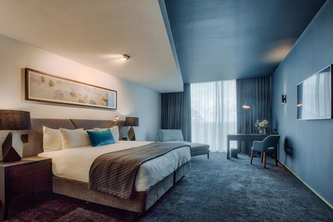 Eatons Hill Hotel - Accommodation Perth 22