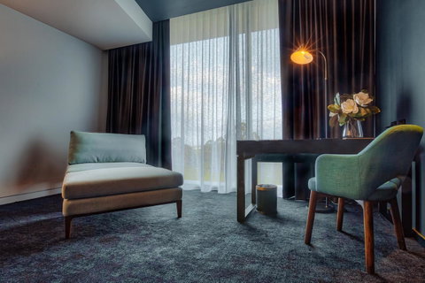 Eatons Hill Hotel - Accommodation Perth 21