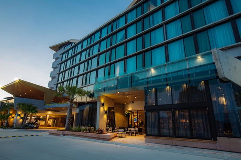 Eatons Hill Hotel - Accommodation Perth 2