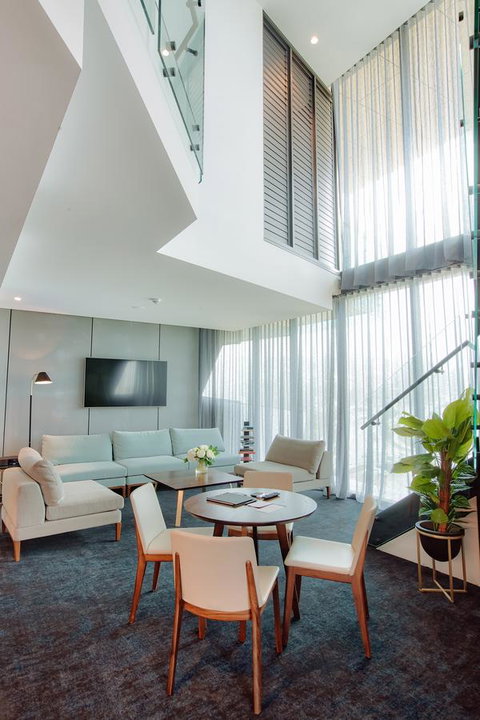 Eatons Hill Hotel - Accommodation Perth 18
