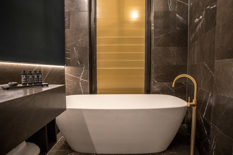 Eatons Hill Hotel - Accommodation Perth 27