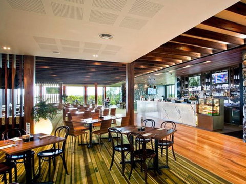 Eatons Hill Hotel - Accommodation Perth 6