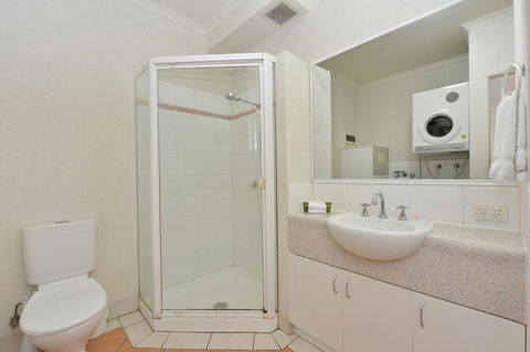 Seascape Holidays - Coral Apartments - Accommodation Perth 2