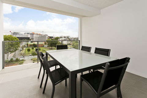 Arise Princess Regent Apartments - Perth Resorts 2