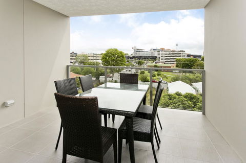 Arise Princess Regent Apartments - Perth Resorts 10
