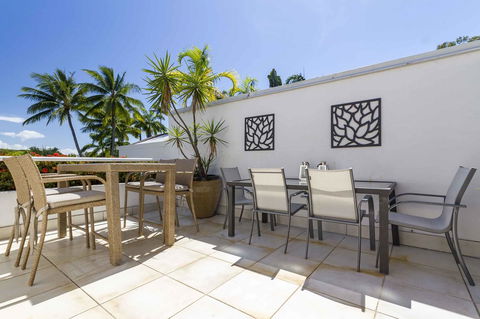 Club Tropical Resort - Official Onsite Reception & Check In - Accommodation Perth 22