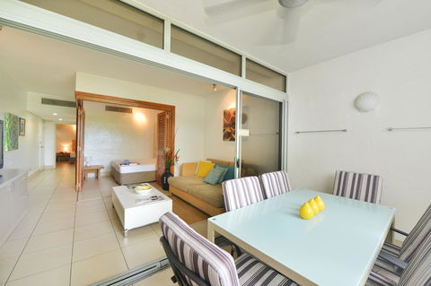 Club Tropical Resort - Official Onsite Reception & Check In - Accommodation Perth 5