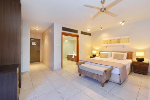 Club Tropical Resort - Official Onsite Reception & Check In - Accommodation Perth 33