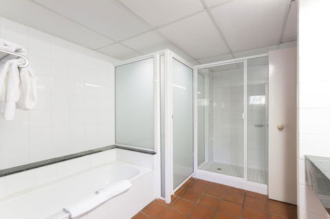 Club Tropical Resort - Official Onsite Reception & Check In - Accommodation Perth 12