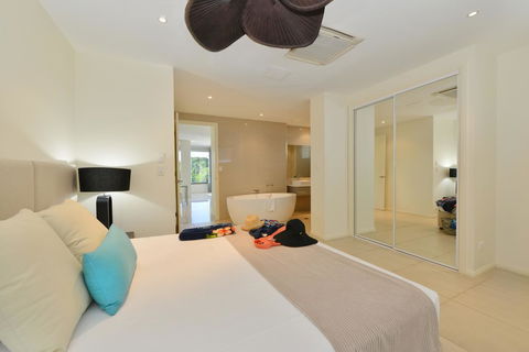 Club Tropical Resort - Official Onsite Reception & Check In - Accommodation Perth 39