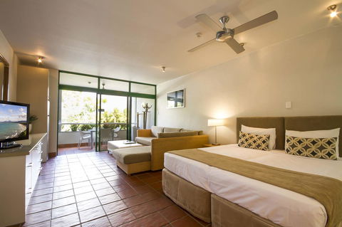 Club Tropical Resort - Official Onsite Reception & Check In - Accommodation Perth 19