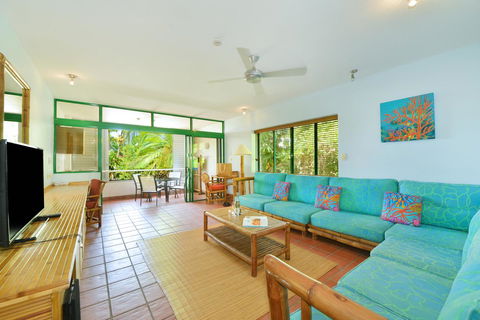 Club Tropical Resort - Official Onsite Reception & Check In - Accommodation Perth 40