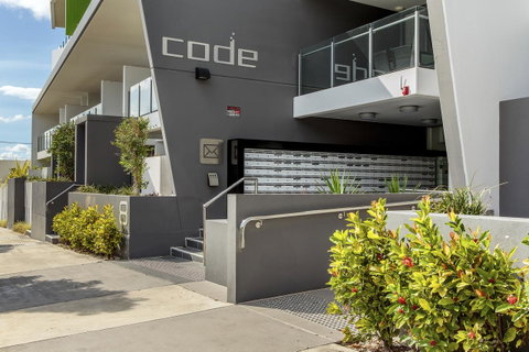 Code Apartments - Perth Resorts 14