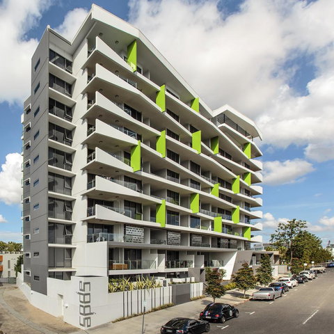 Code Apartments - Perth Resorts 8