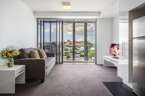 Code Apartments - Perth Resorts 15