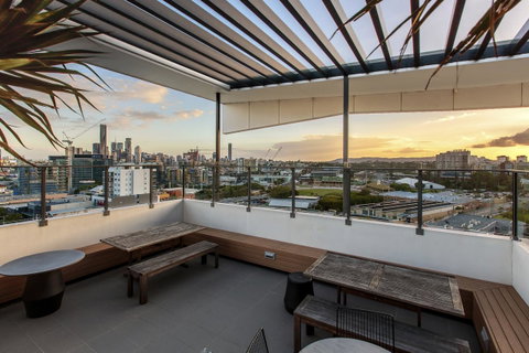 Code Apartments - Perth Resorts 16