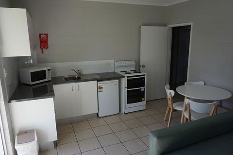 YAL Cairns - A Motel That Makes A Difference - Accommodation Perth 26