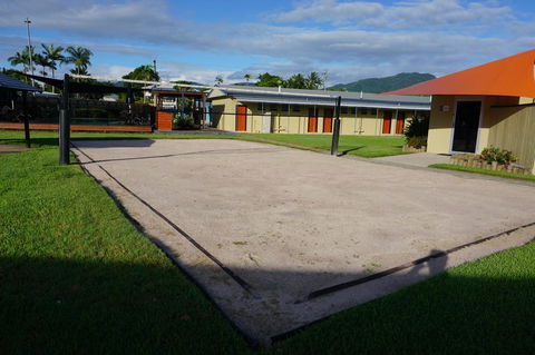 YAL Cairns - A Motel That Makes A Difference - Accommodation Perth 6