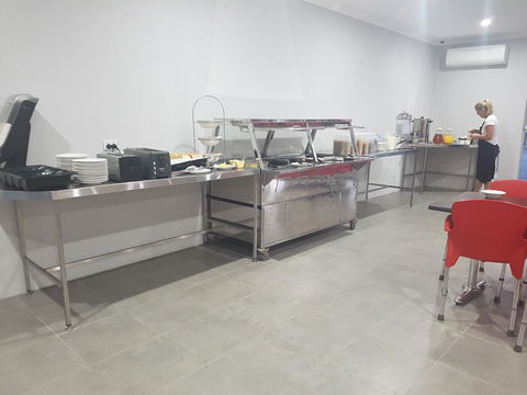 YAL Cairns - A Motel That Makes A Difference - Accommodation Perth 11