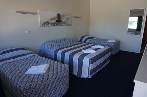 YAL Cairns - A Motel That Makes A Difference - Accommodation Perth 17
