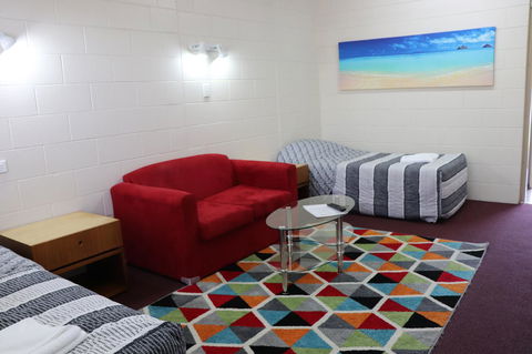 YAL Cairns - A Motel That Makes A Difference - Accommodation Perth 18