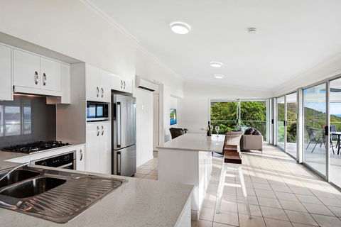 Oasis Apartments On Hamilton Island By HIHA - Accommodation Perth 38