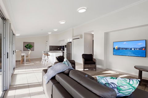 Oasis Apartments On Hamilton Island By HIHA - Accommodation Perth 33