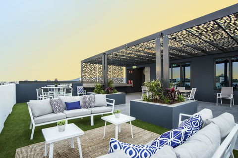Arise Harmony Apartments - Perth Resorts 1