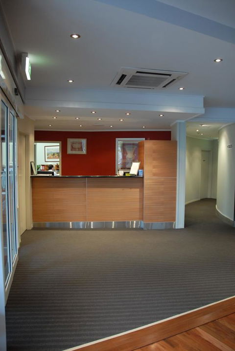 Madison Tower Mill Hotel - Accommodation Perth 3