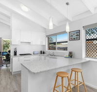 Beautiful Home- Walk to Beach-Short drive to Noosa - Accommodation Perth