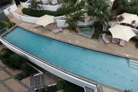 Ambience On Burleigh Beach - Perth Resorts 31