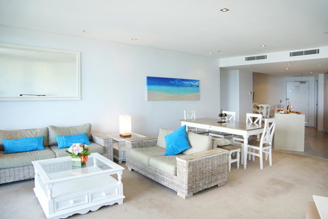 Ambience On Burleigh Beach - Perth Resorts 19