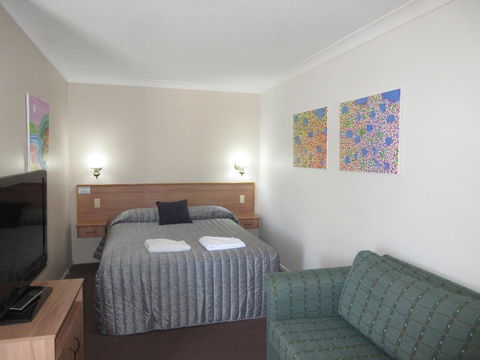Riviera On Ruthven - Perth Resorts 5