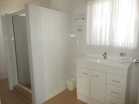 Riviera On Ruthven - Perth Resorts 21
