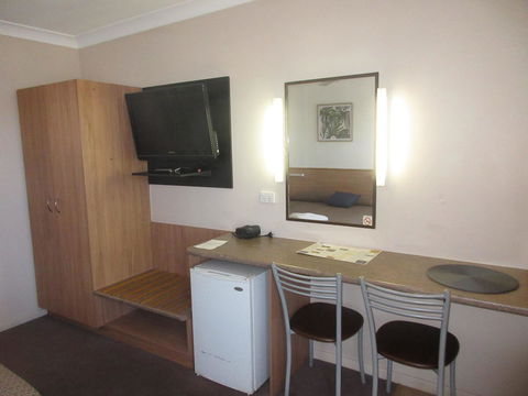 Riviera On Ruthven - Perth Resorts 11
