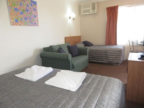 Riviera On Ruthven - Perth Resorts 36