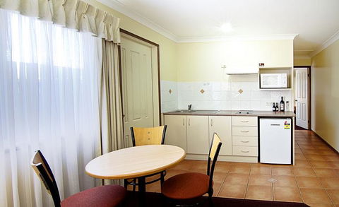 Riviera On Ruthven - Perth Resorts 23