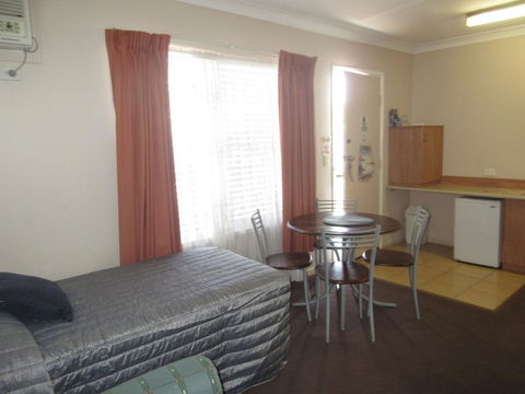 Riviera On Ruthven - Perth Resorts 1