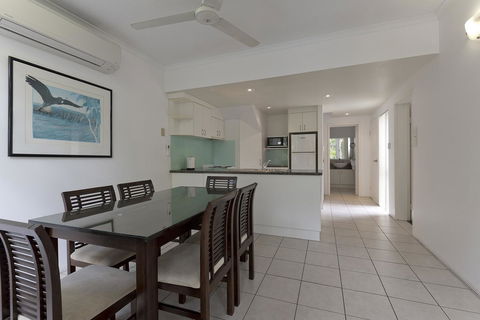 Tropical Nites Holiday Townhouses - Perth Resorts 25