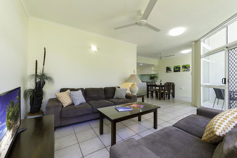 Tropical Nites Holiday Townhouses - Perth Resorts 13