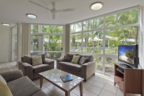 Tropical Nites Holiday Townhouses - Perth Resorts 4