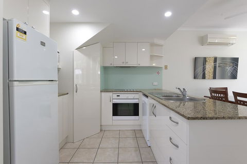 Tropical Nites Holiday Townhouses - Perth Resorts 27