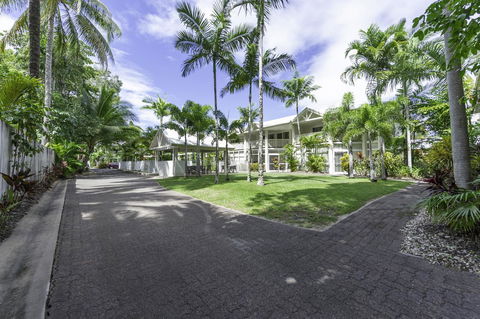 Tropical Nites Holiday Townhouses - Perth Resorts 5