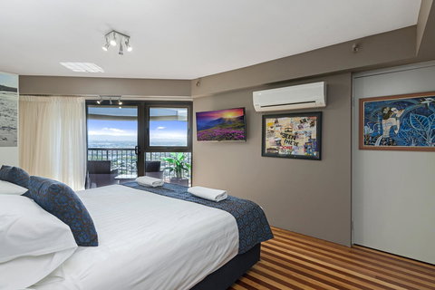 Burleigh Esplanade Apartments - Perth Resorts 32