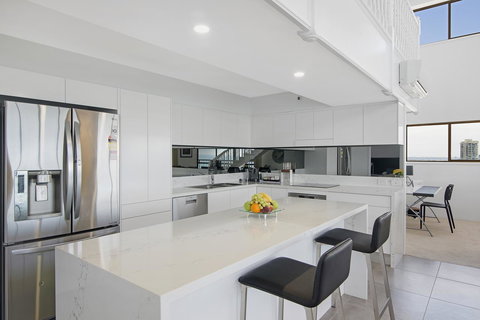 Burleigh Esplanade Apartments - Perth Resorts 33