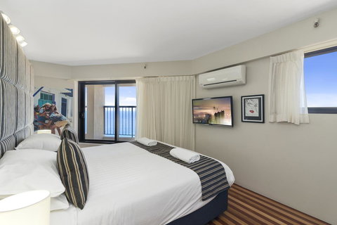 Burleigh Esplanade Apartments - Perth Resorts 28