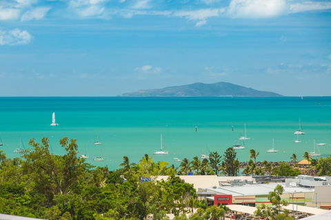 Azure Sea Whitsunday Resort - Perth Resorts 39