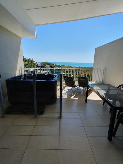 Azure Sea Whitsunday Resort - Perth Resorts 24