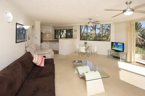 Spindrift On The Beach - Absolute Beachfront - Accommodation Perth 19